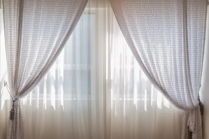 Curtain alteration service